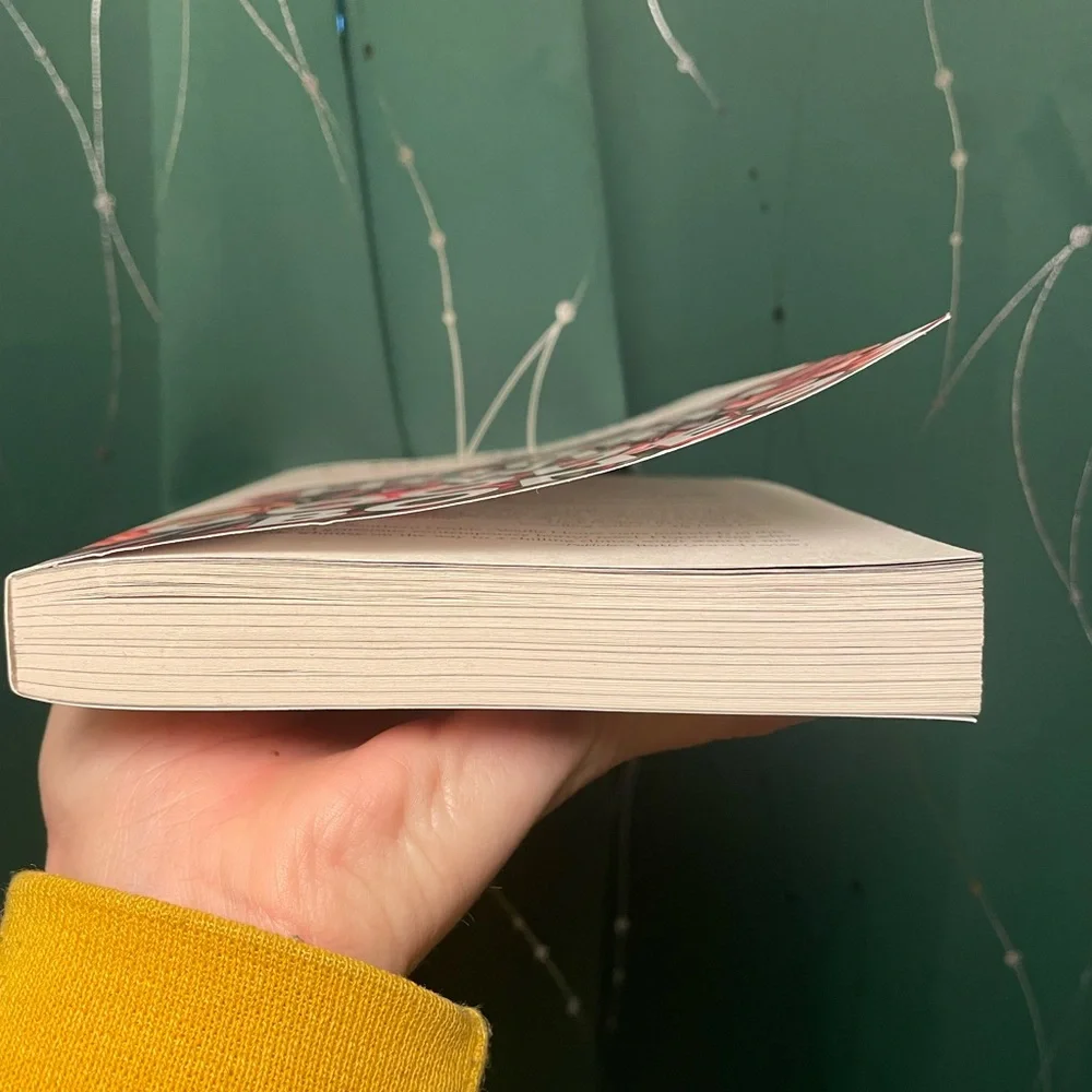 2/$6 • A House with Good Bones by - T. Kingfisher - Picture 3 of 7